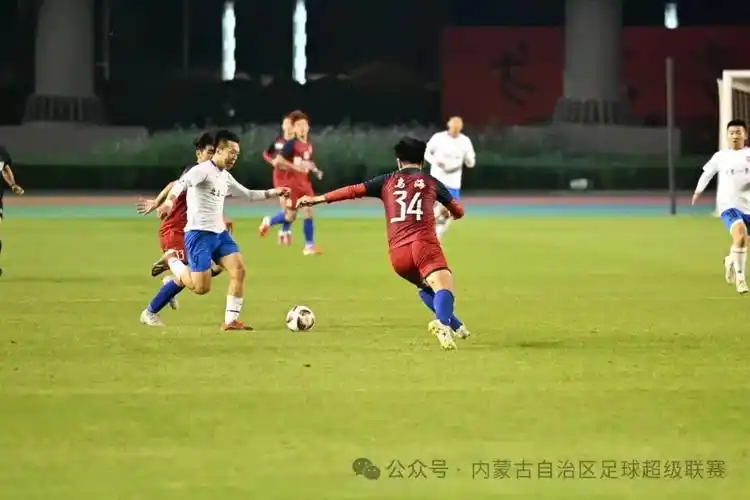 欧冠对决：拜仁慕尼黑 VS 曼联